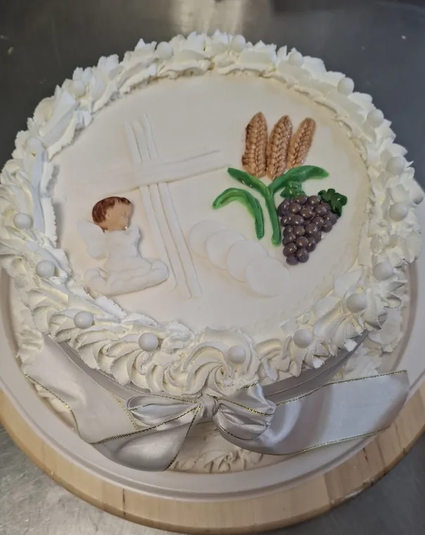 Torta s klasjem, grožđem i križem za Prvu pričest